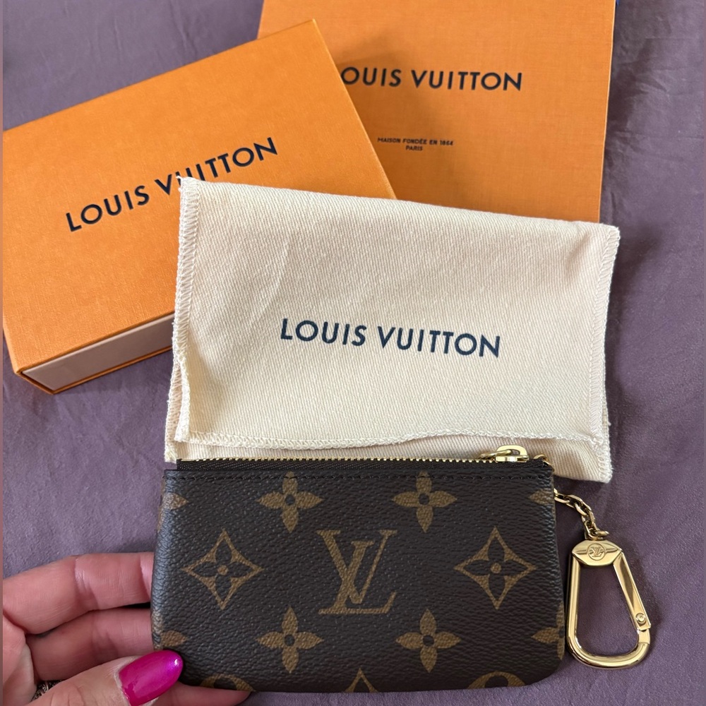 LV Key Pouch - Picture 7 of 8